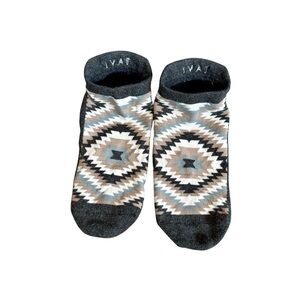 TAVI Pilates Yoga Grip Socks Aztec Pattern - Gray Tan White Size S